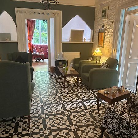Robin Hill House Heritage Guest House Коб Екстериор снимка